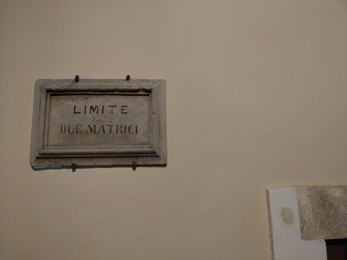 הוילה מודיקה Casa Mavi Limite Delle Due Matrici מראה חיצוני תמונה