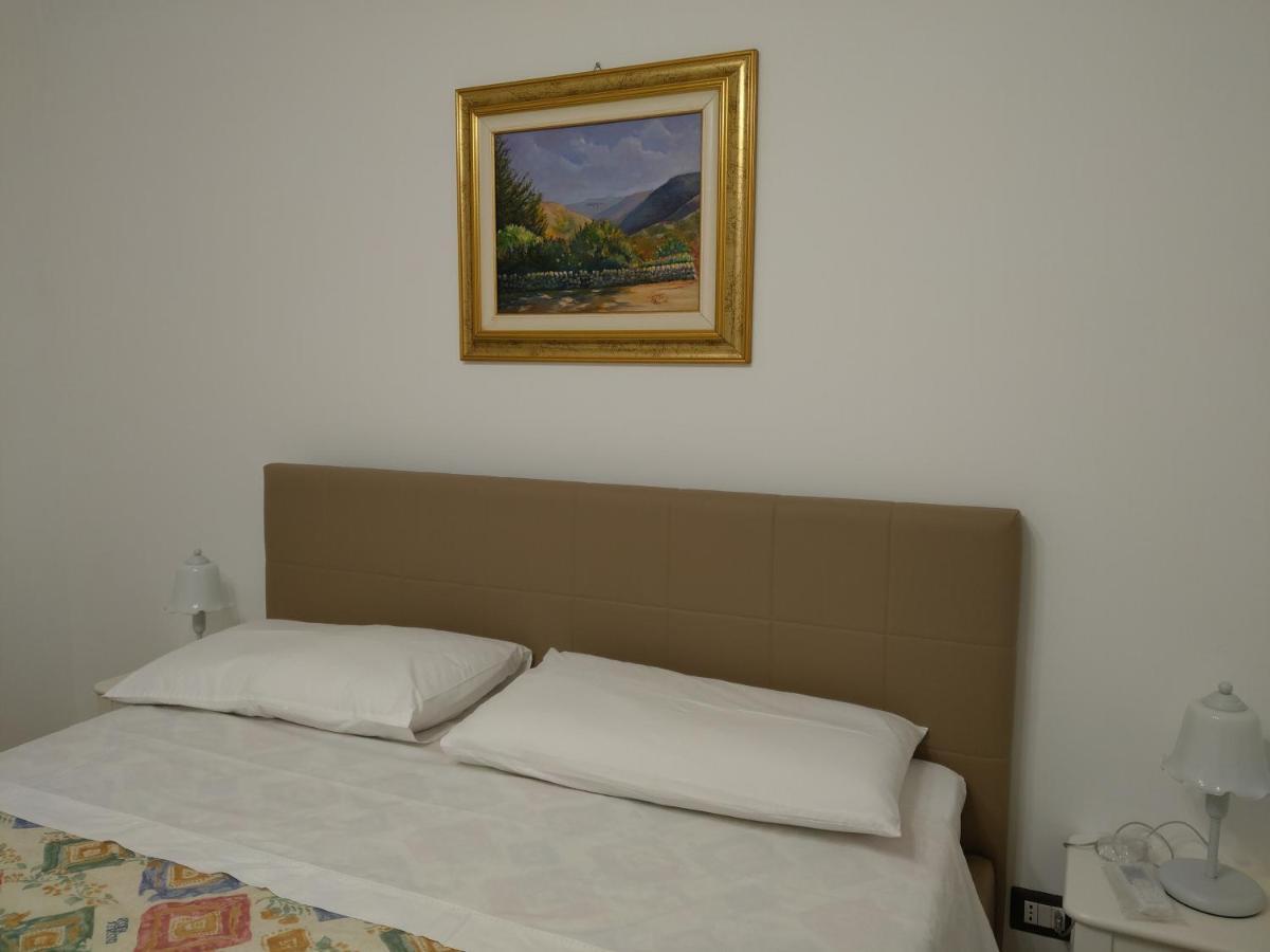 הוילה מודיקה Casa Mavi Limite Delle Due Matrici מראה חיצוני תמונה
